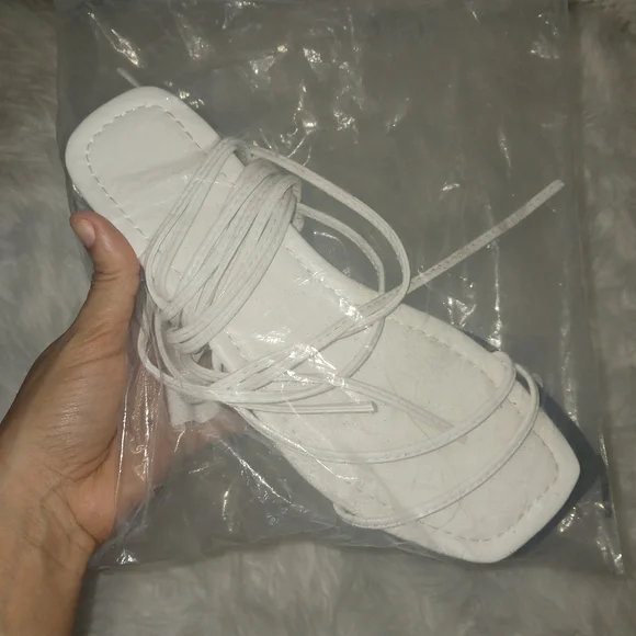 Women white open toe lace up flat sandals - Picture 6 of 9